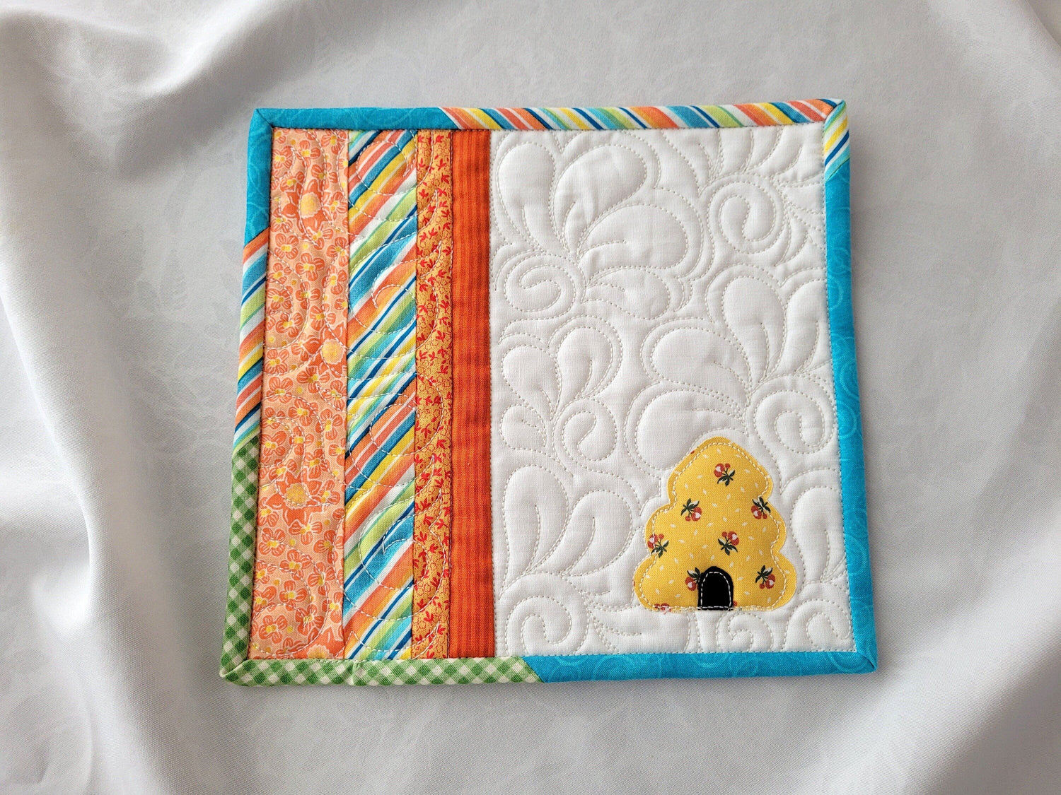 Quilted Coaster | Bee Skep