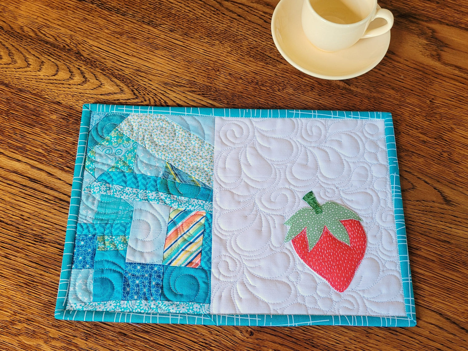 Strawberry Mini Quilt , Mug Rug & Desk Coaster