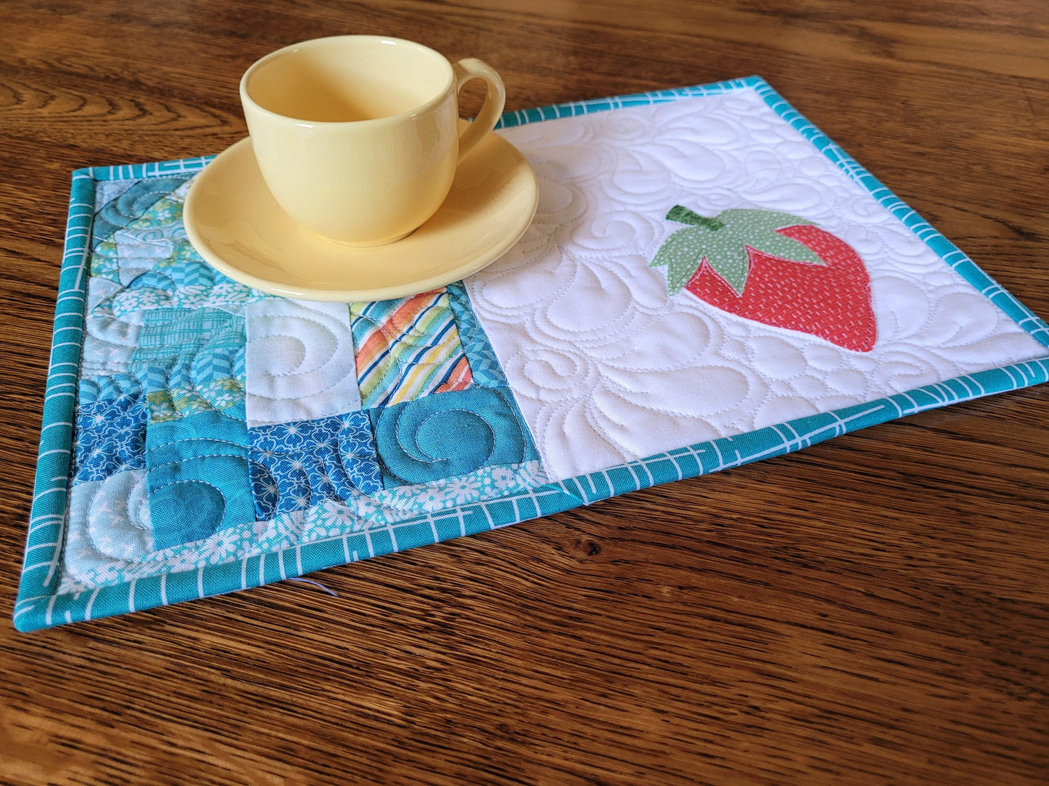 Strawberry Mini Quilt , Mug Rug & Desk Coaster