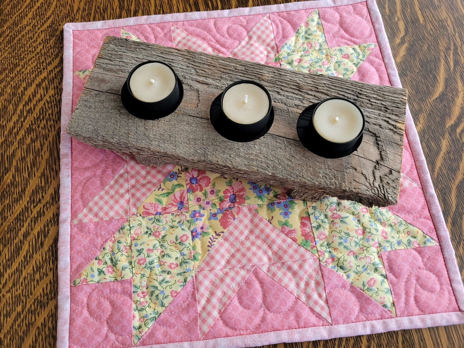 Mini Quilt with Tea Light Candles & Wooden Holder